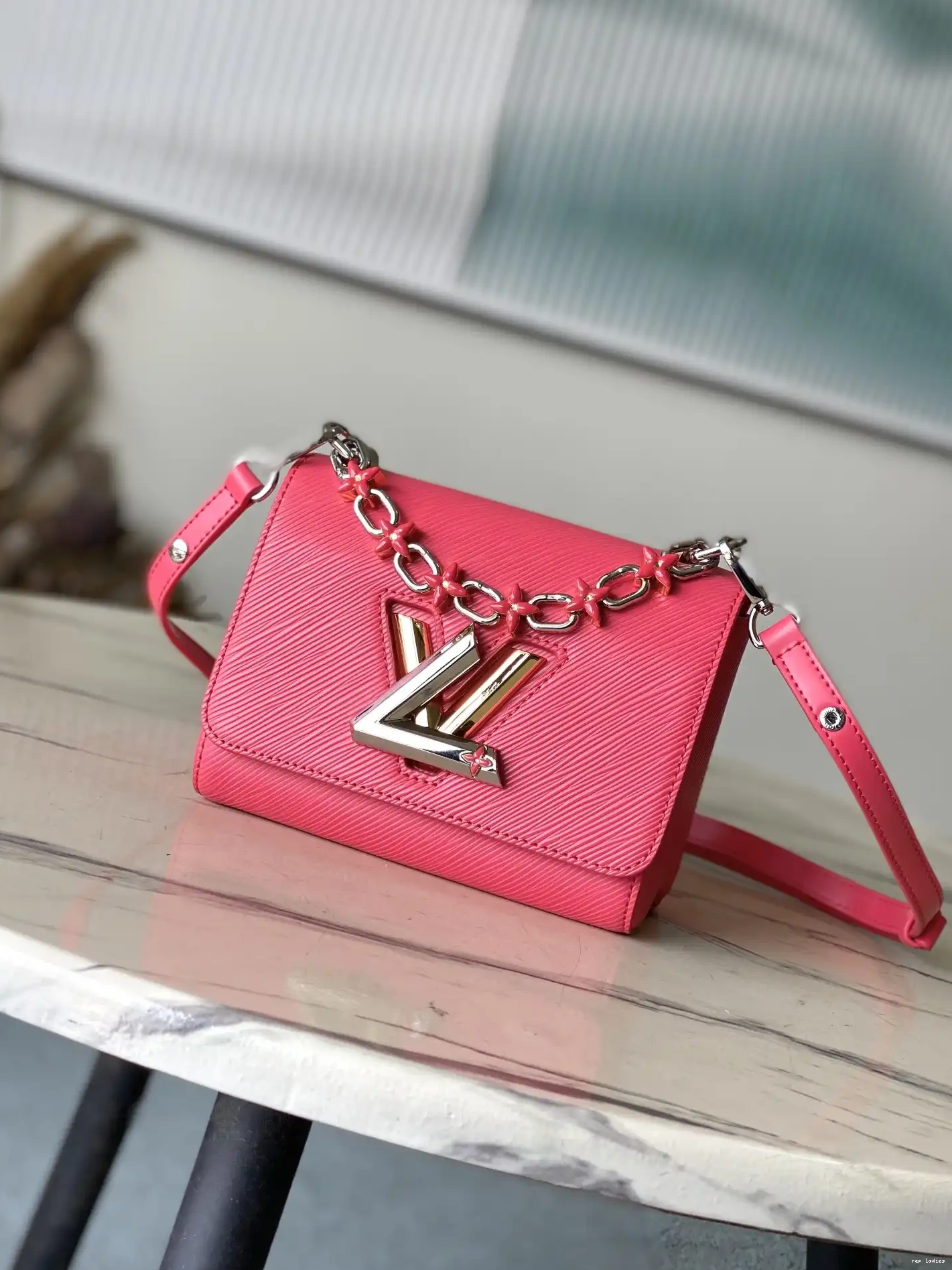 Cheap TWIST PM-19*15*9CM LOUIS VUITTON 0604